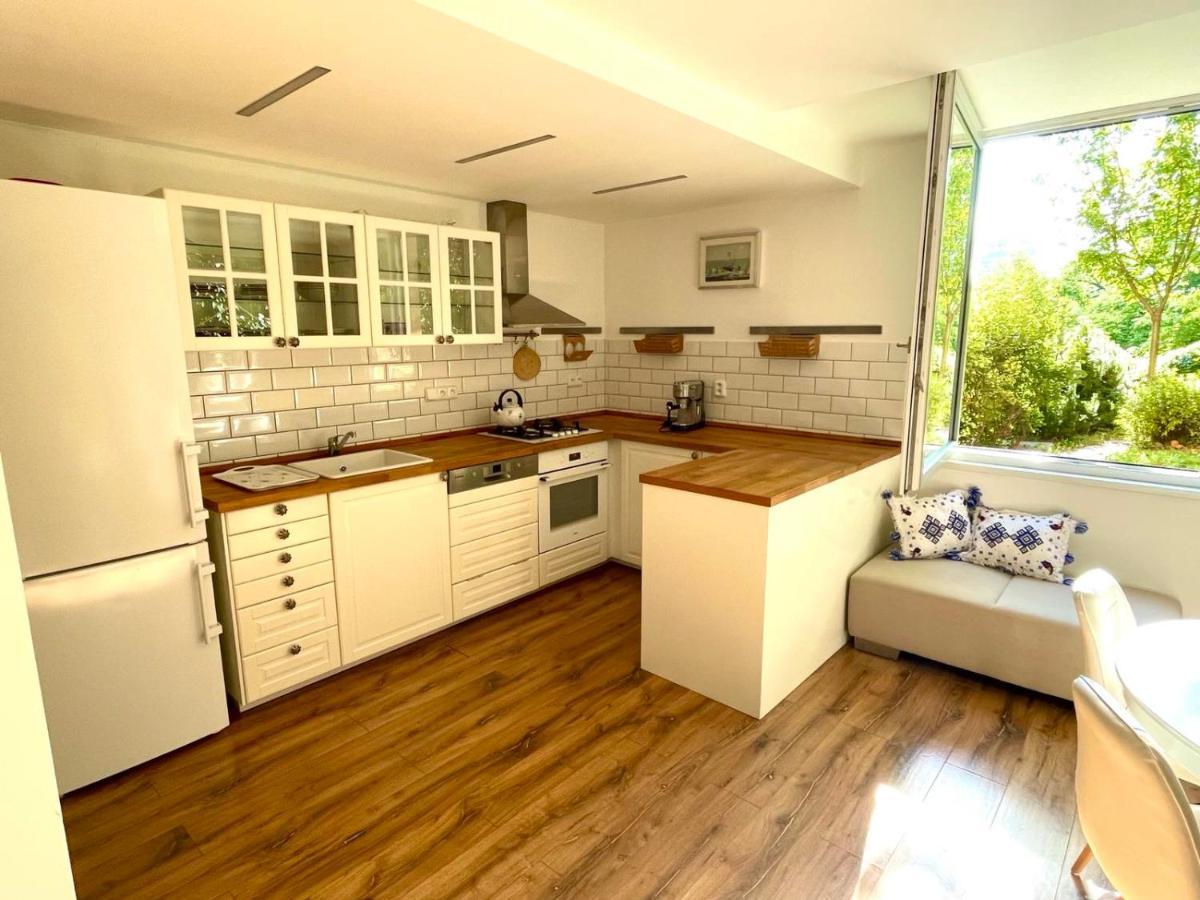 70M2 Romantic Living In The Old Town With Garden Bratislava Exteriér fotografie