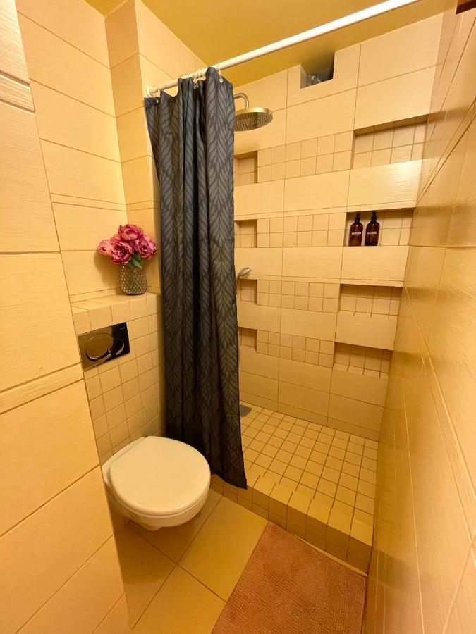 70M2 Romantic Living In The Old Town With Garden Bratislava Exteriér fotografie