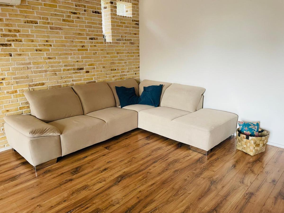 70M2 Romantic Living In The Old Town With Garden Bratislava Exteriér fotografie